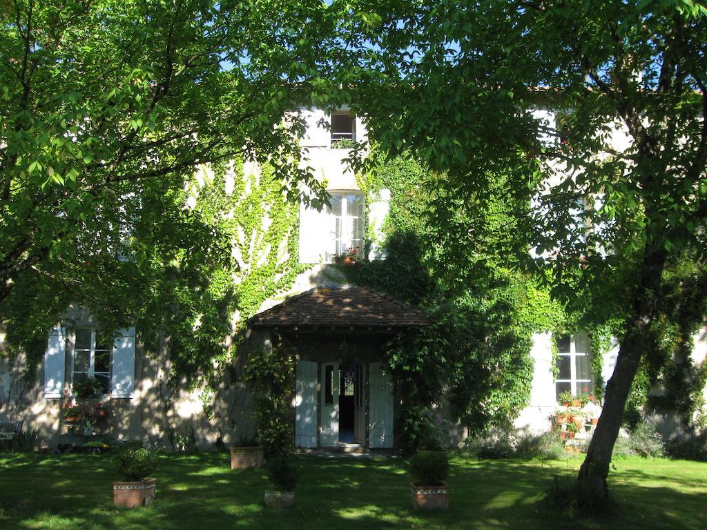 مبيت وإفطار Berneuil  Le Domaine De Panissac المظهر الخارجي الصورة